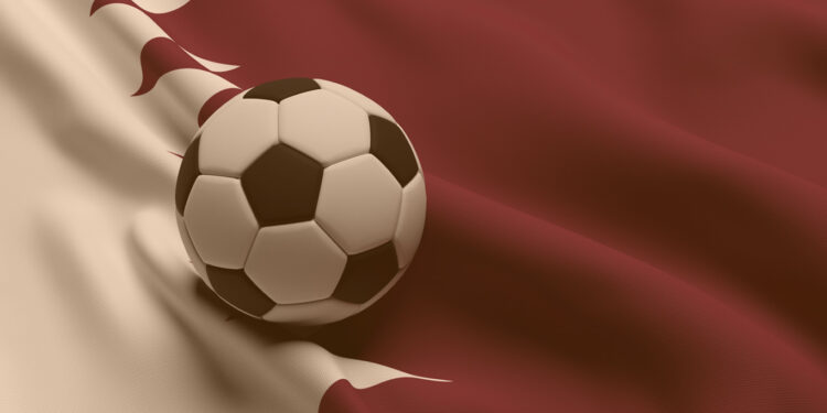 Futebol no qatar: Bandeiro do qatar com bola de futebol